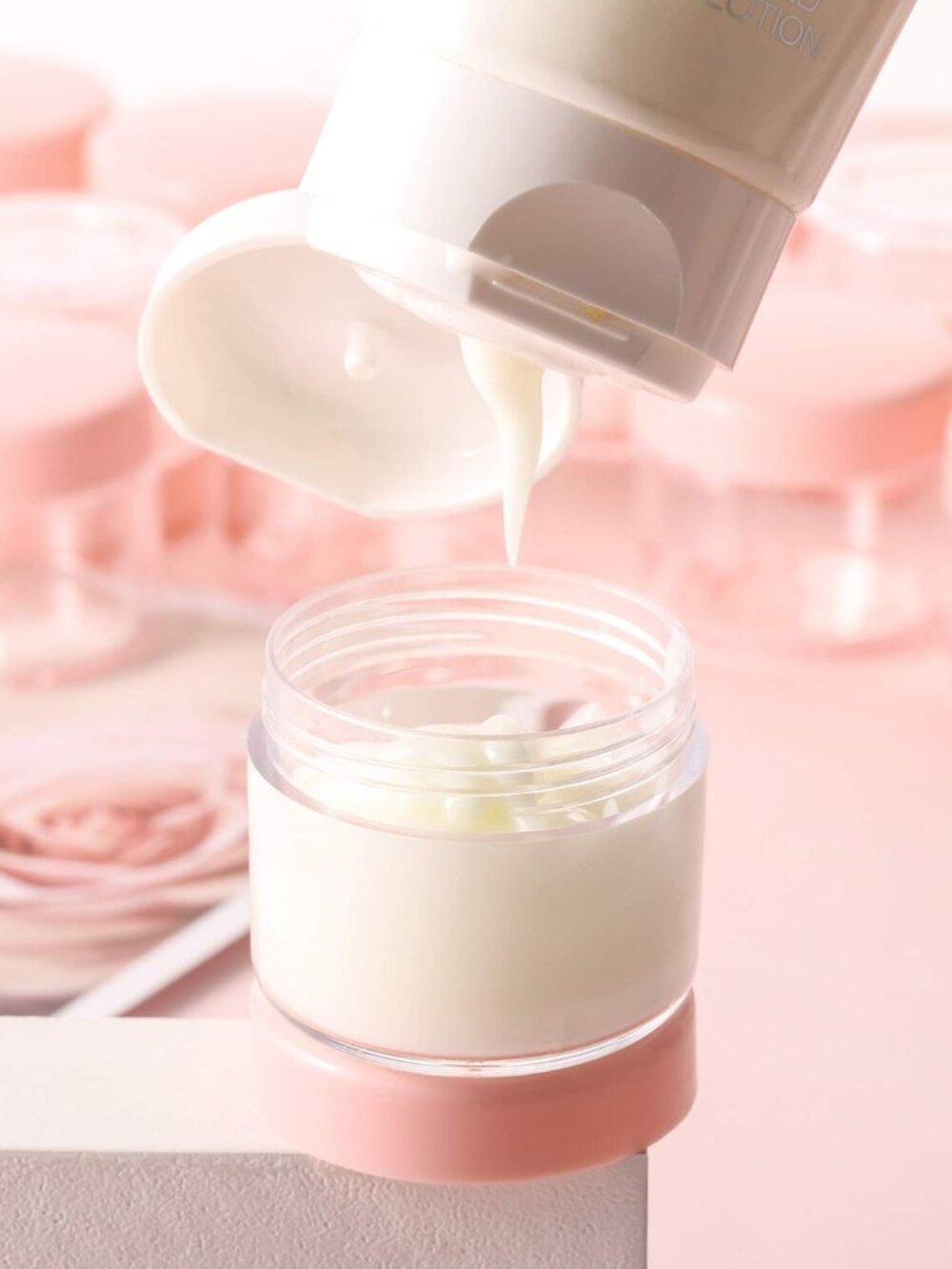 15g Pink Refillable Cosmetic Sample Jars w/Lids Small Plastic Container 10 Piece